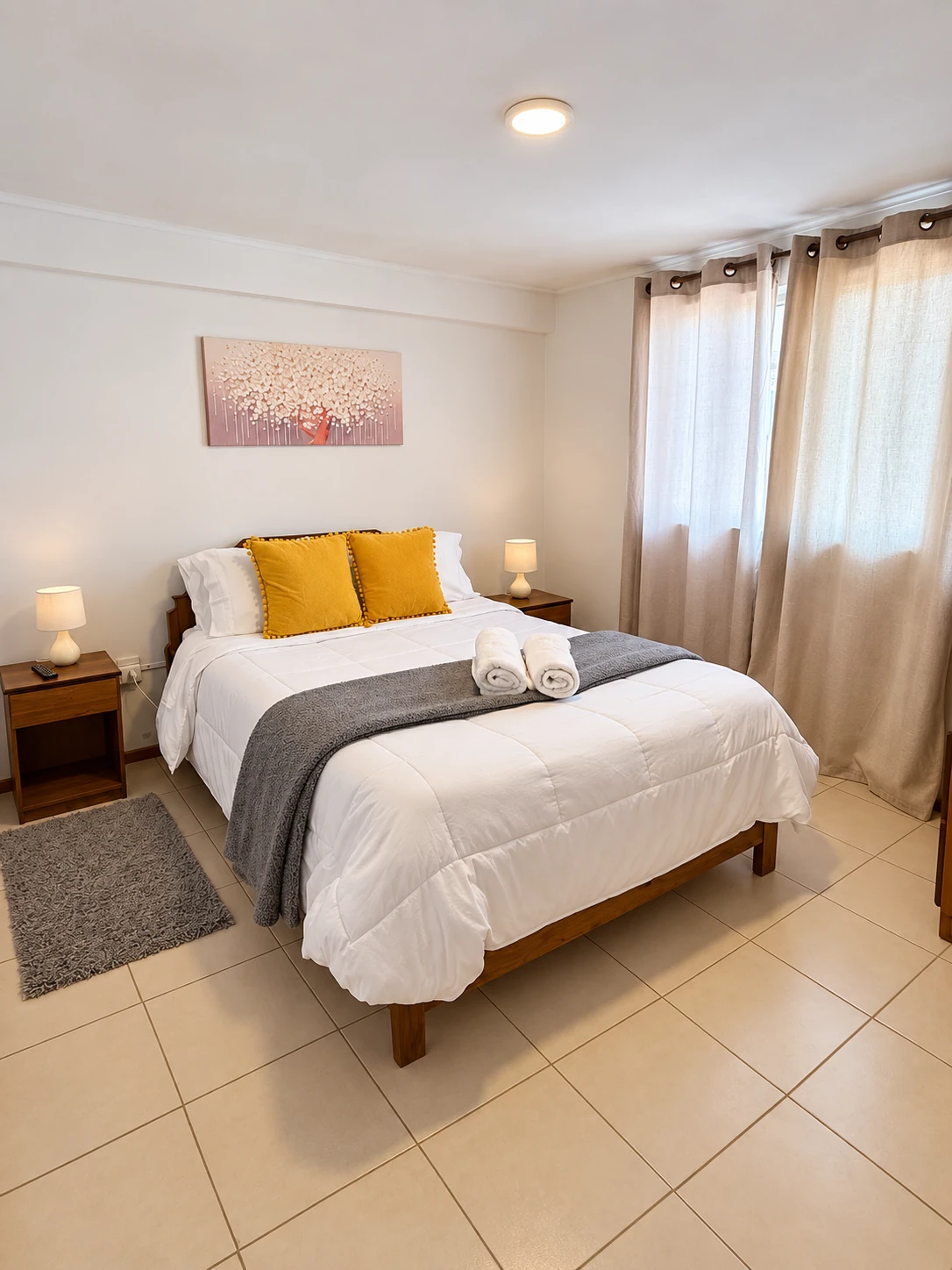 Habitación matrimonial con cama doble
